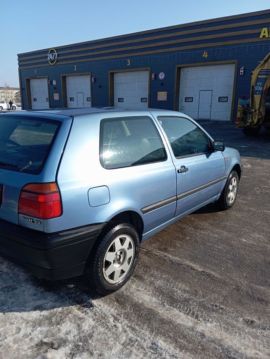 Продам гольф 3, объем двигателя 1.8