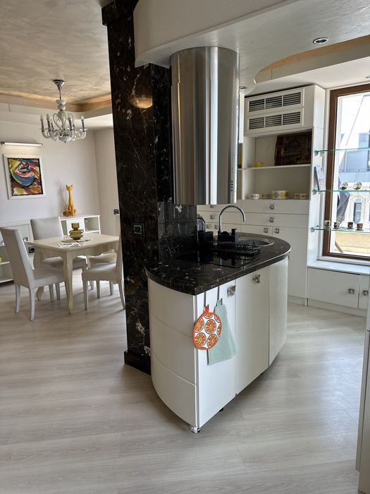 Продава се Двустаен апартамент в Варна, Възраждане 1 - 110 кв.м за 3228 €/кв.м - Снимка #11