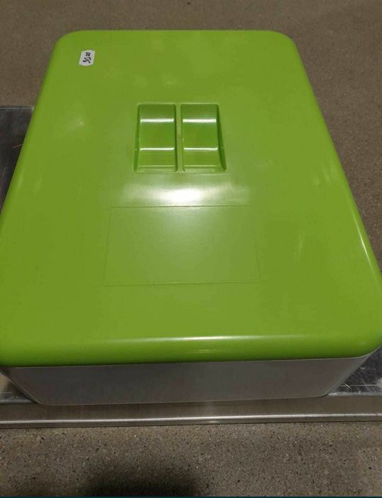 Sită cu rezervor pentru făină si pesmet