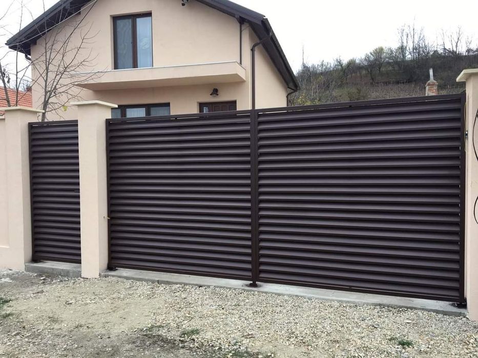 Executam porti la comanda