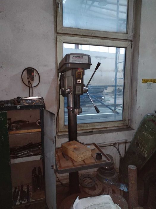 Închiriez Strungărie