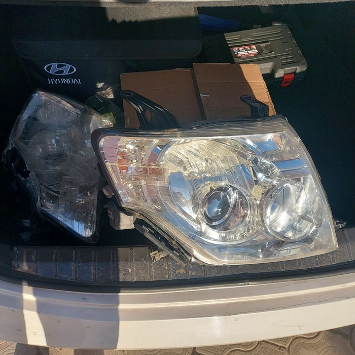 Фары поджеро 4 2007 г.в