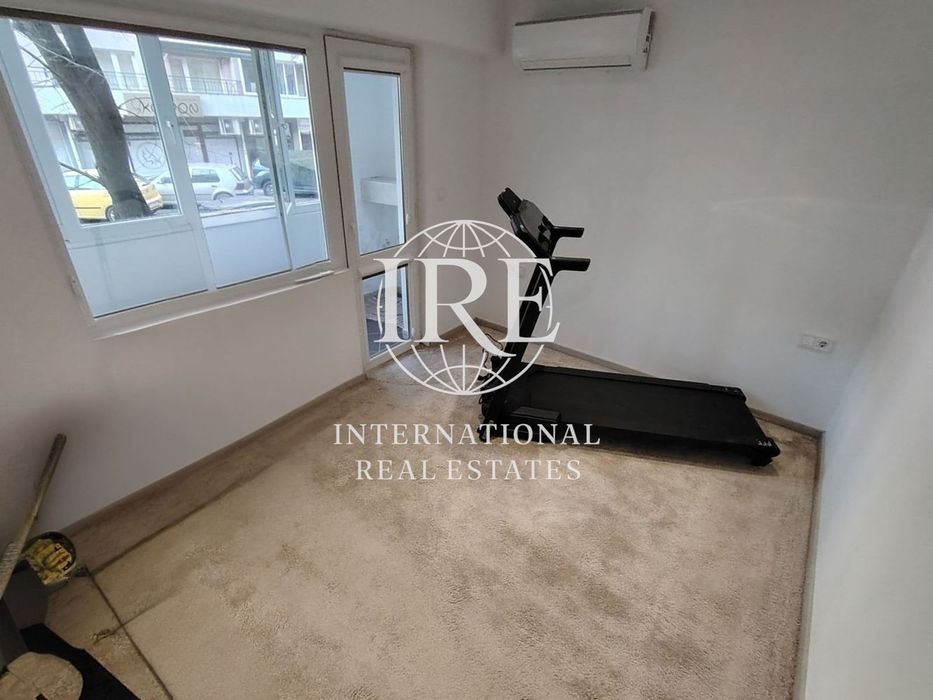 Продава се Четиристаен апартамент в Варна, Левски - 82 кв.м за 1427 €/кв.м - Снимка #9