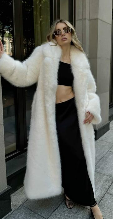 Продам белую шубу