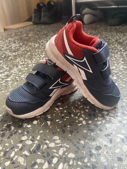 Маратонки Reebok за бебе