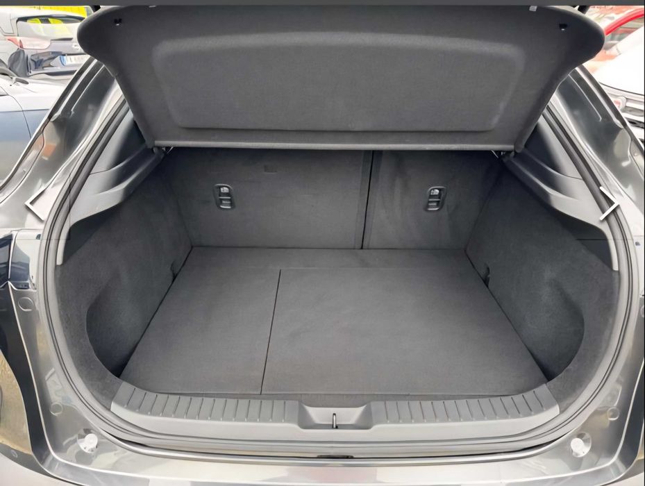 Продавам Mazda CX-30 2.0  M-Hibrid Exclusive – Бензин –