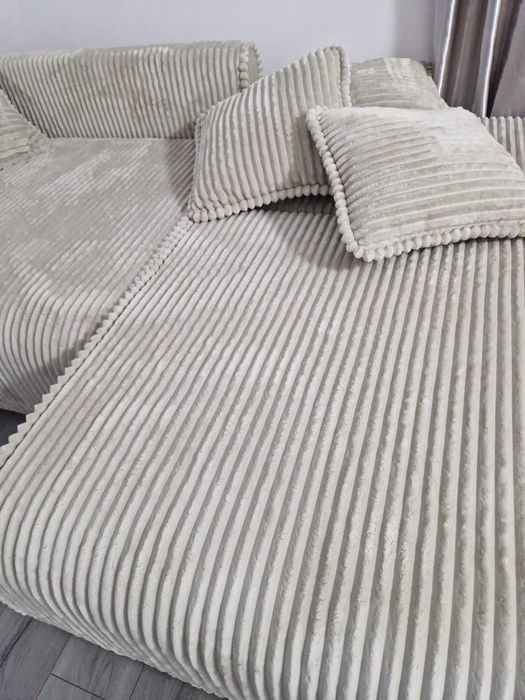 Canapea nou extensibila 3m