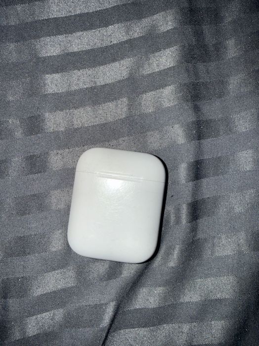 Căști AirPods.