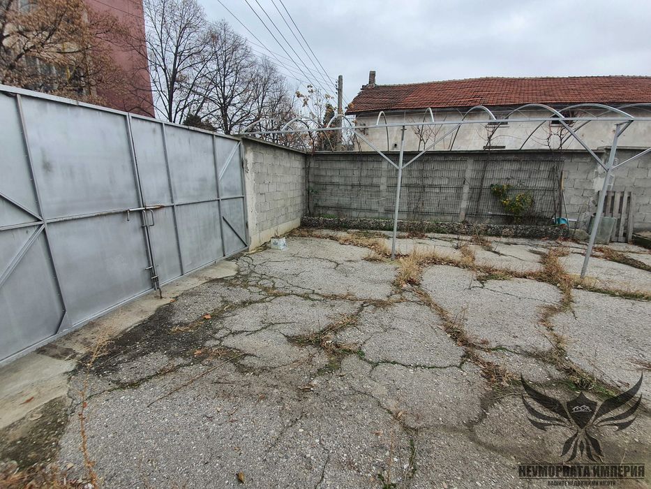 Дава се под наем Склад в Асеновград - 400 кв.м за 1097.01 € - Снимка #8