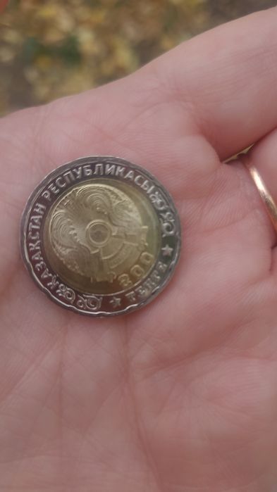 Продам монету за 5000