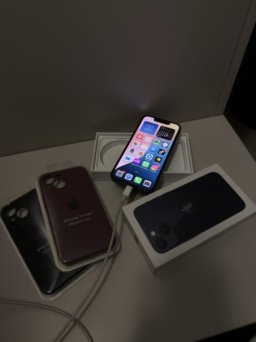 Продам IPhone 13 mini