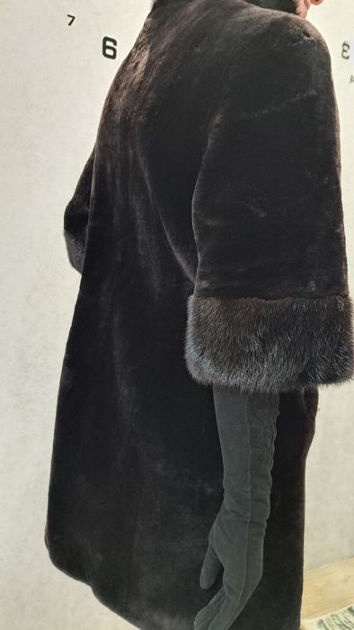 Шуба мутон в отличном состоянии