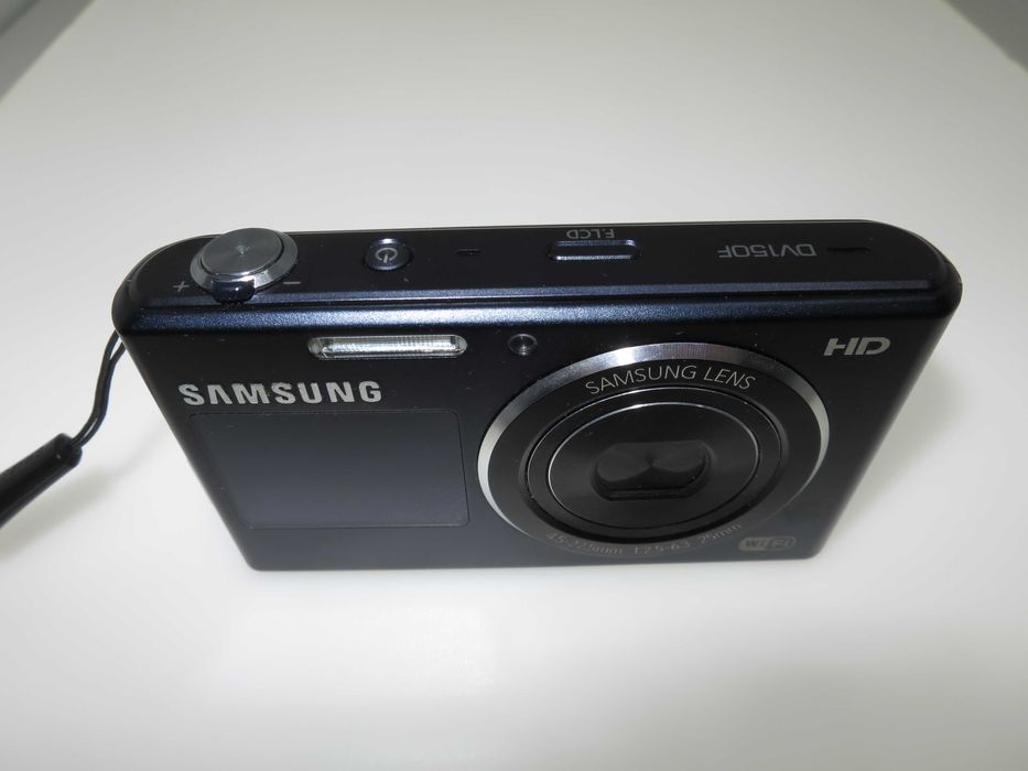 Samsung DV150F компактен фотоапарат цифрова камера със селфи екран