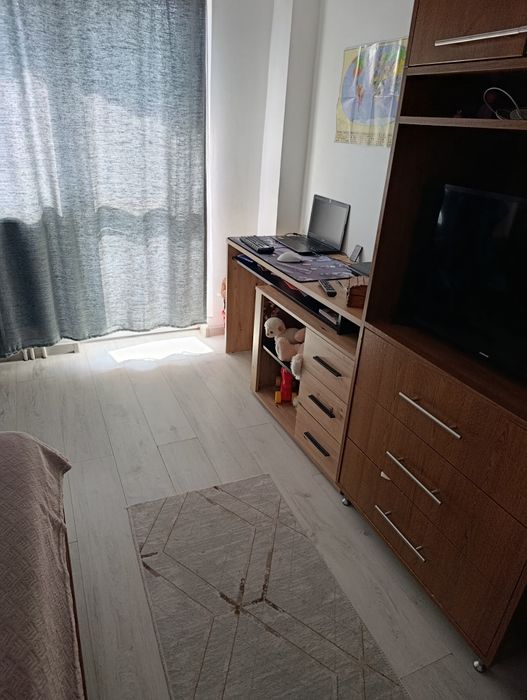 Vând apartament situat central