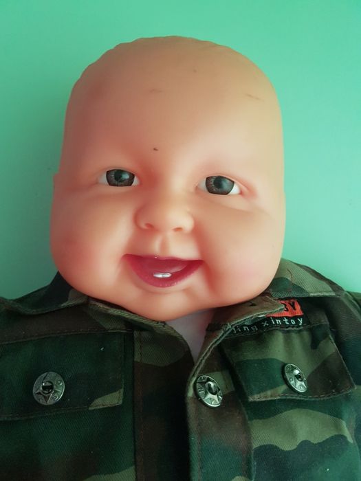 Продам куклу в отличном состоянии