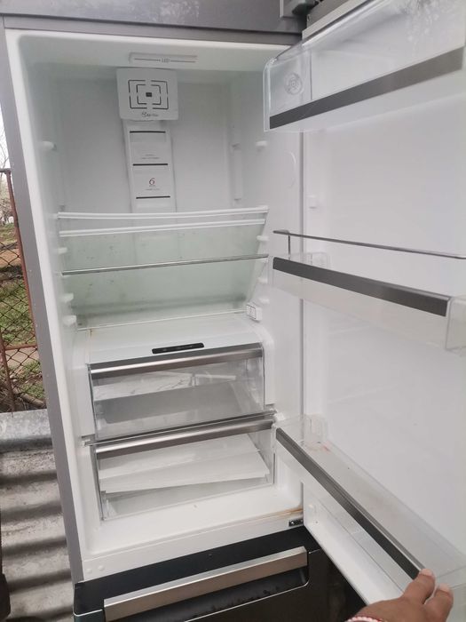 Хладилник Whirlpool на части