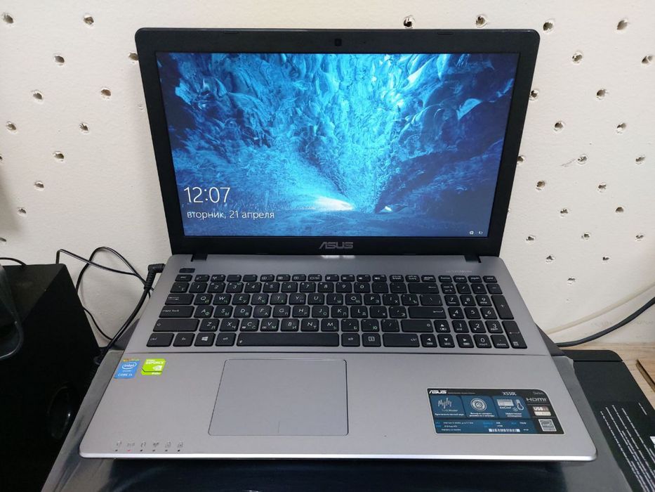 notebook sotiladi idial holatda