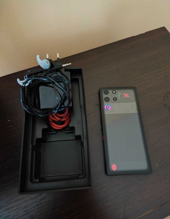 Red magic 10 pro 36 gb ram 1Tb