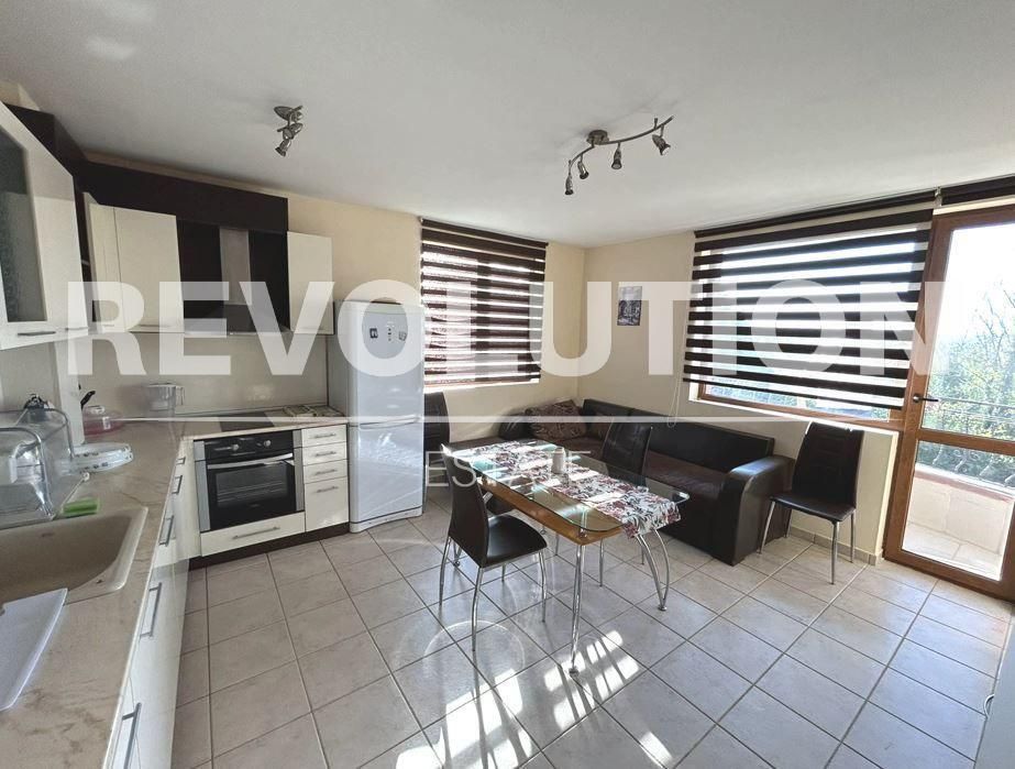 Дава се под наем Двустаен апартамент в Варна, Аспарухово - 75 кв.м за 350 € - Снимка #1