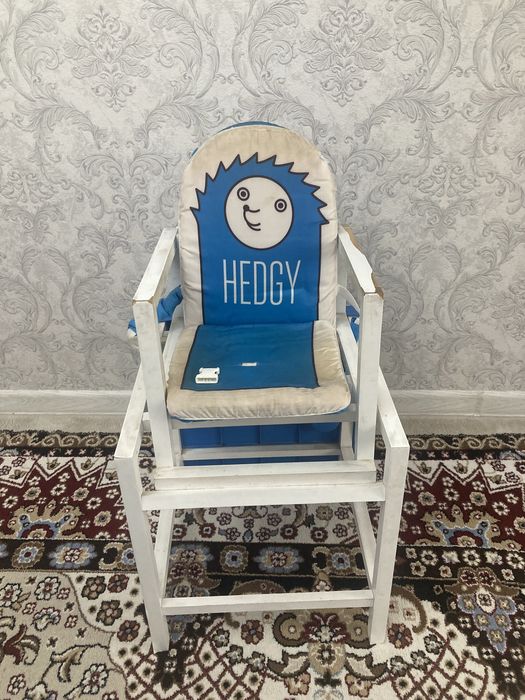 Стол для кормление