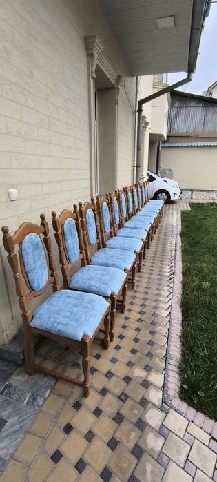 Рестоврация мягкой мебели смена дизайна лакировка стульев реставрация