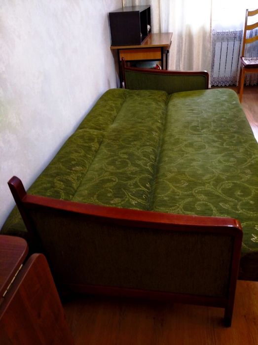 Срочно продам диван