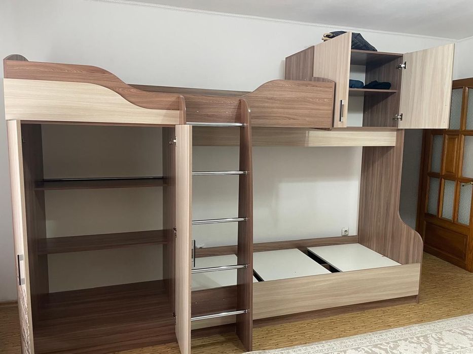 Продаётся двухъярусная кровать