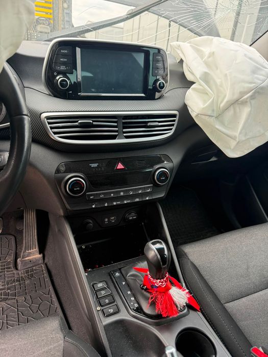 Dezmembrez Hyundai Tucson facelift 2020 4WD 1.6 crdi D4FE , cutie automata volan stanga