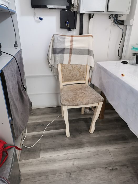 Стол кухонный продам