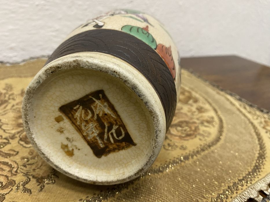 Японска ваза сацума с маркировка 1900 г .