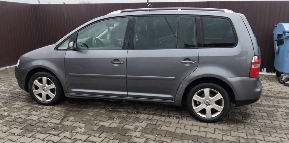 Vând Turan 2.0 diesel 6+1 mai multe detalii la tel