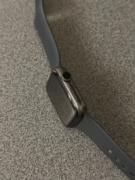 Продам Apple watch 5