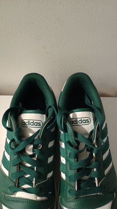 Adidași 37 2/3         .