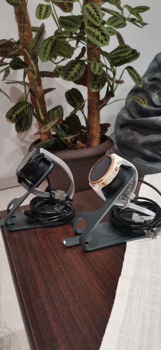 Vand suport+incarcator pentru ceasurri Garmin