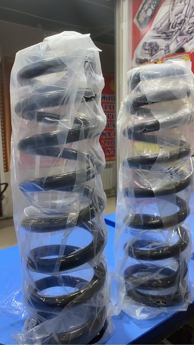 Хайлюкс Прадо Фортунер Передняя пружина