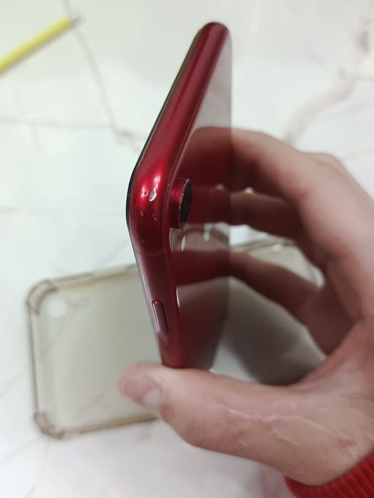 Айфон хр 100/64.