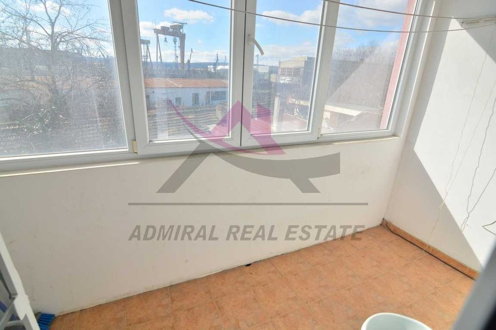 Дава се под наем Тристаен апартамент в Варна, ЖП Гара - 90 кв.м за 498.27 € - Снимка #7