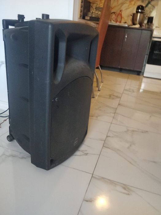 Vând boxă activă