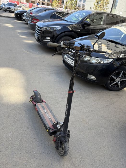 Продам электро самокат Kugoo m4