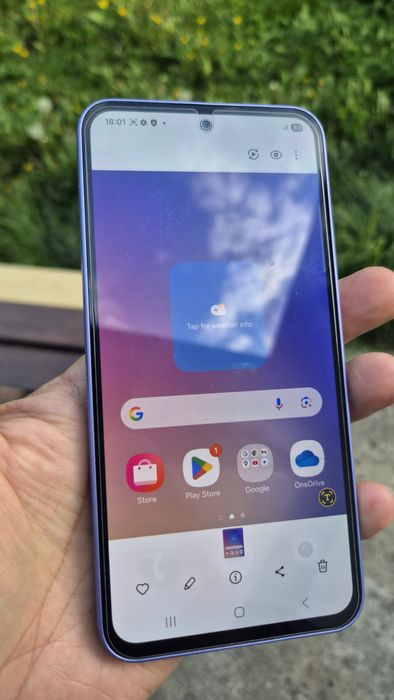 Vand Samsung Galaxy A54 5G - functional, curat

Telefonul a fost tinut mereu in husa de protectie, astfel ca are doar urme minime de uz