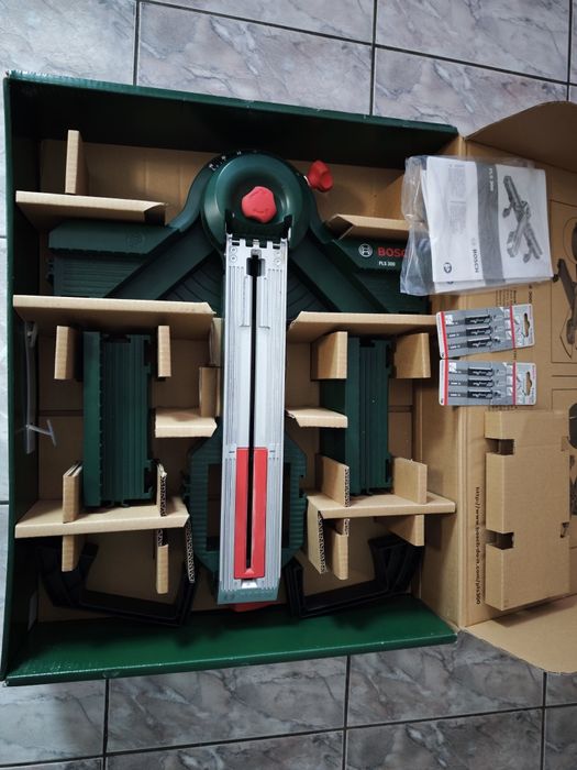 Bosch PLS 300 - statie pentru taiere, unghi 45