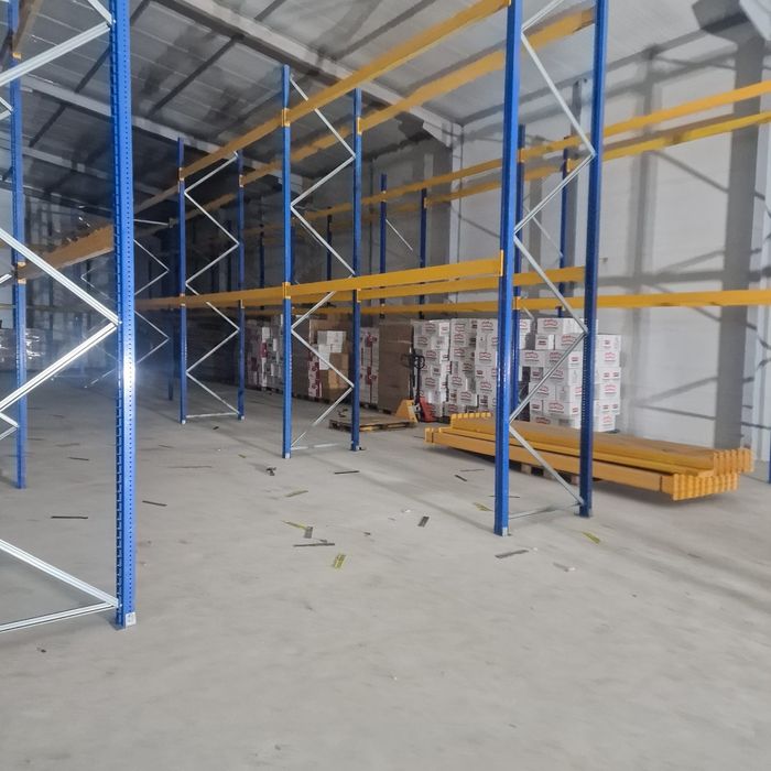 Vindem rafturi metalice pro eur