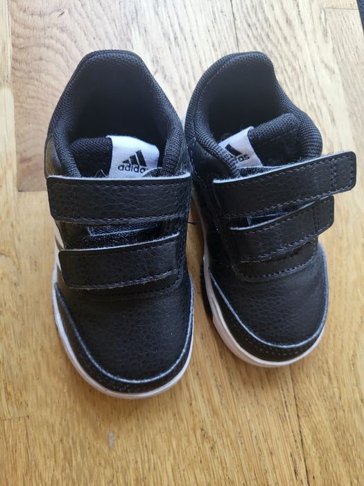 Кецове и пантофи размер 21 и 22