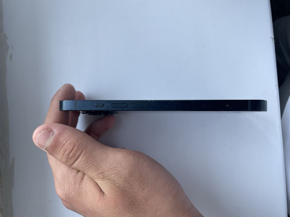 iPhone 13  с коробкой