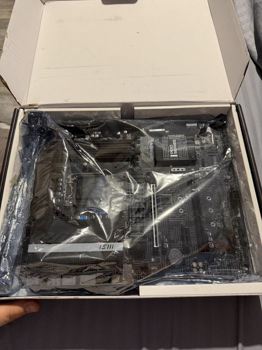 placă de bază MSI Z590-A PRO Lightning Gen4