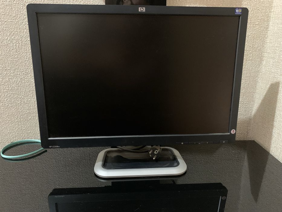 Монитор HP L2208w как новый