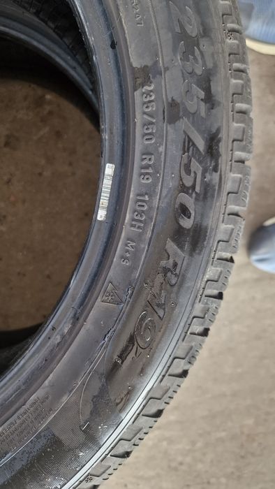 235 50 19 Pirelli Seal 2 anvelope iarna