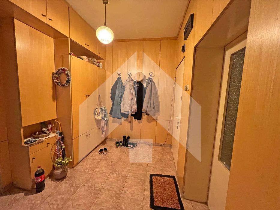 Продава се Четиристаен апартамент в Нови пазар - 113 кв.м за 722 €/кв.м - Снимка #1