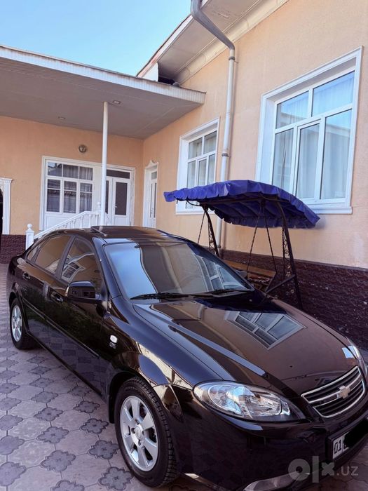 Qora Gentra 2022 3-pozitsiya Avtomat karobka srochna sotiladi. Jentra