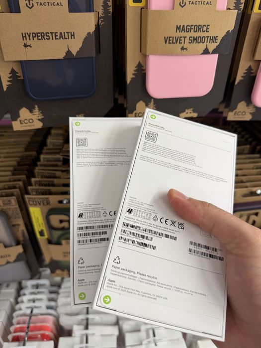 iPhone 18 Pro Max 256 burgundy,запечатани.